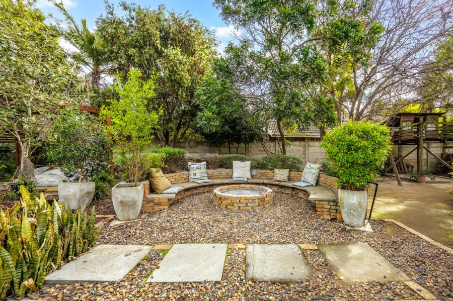 3 Bedroom Property for Sale in Tara Western Cape